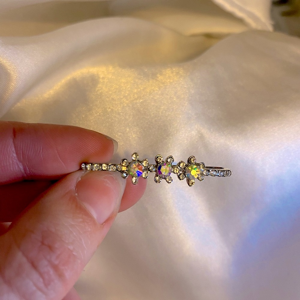 Silver Ear Cuff with Metalic & Diamond Gems
